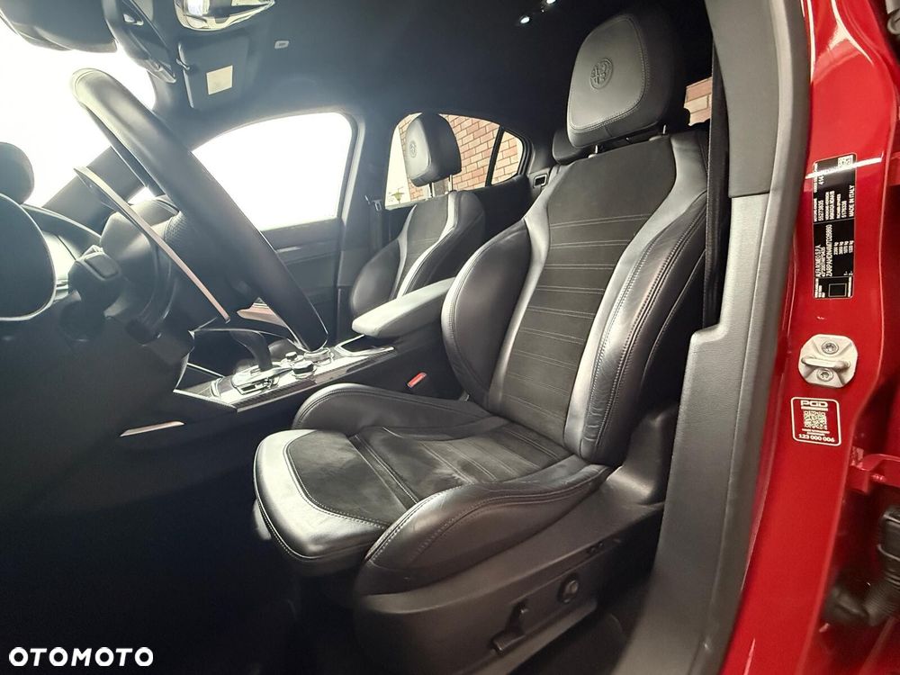 Alfa Romeo Stelvio 2.0 Turbo Veloce TI Q4 - 18