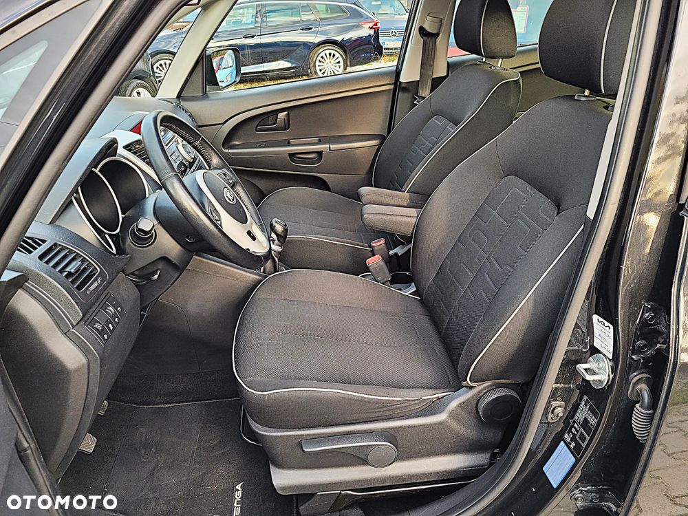 Kia Venga 1.4 CVVT Fifa World Cup Edition - 7