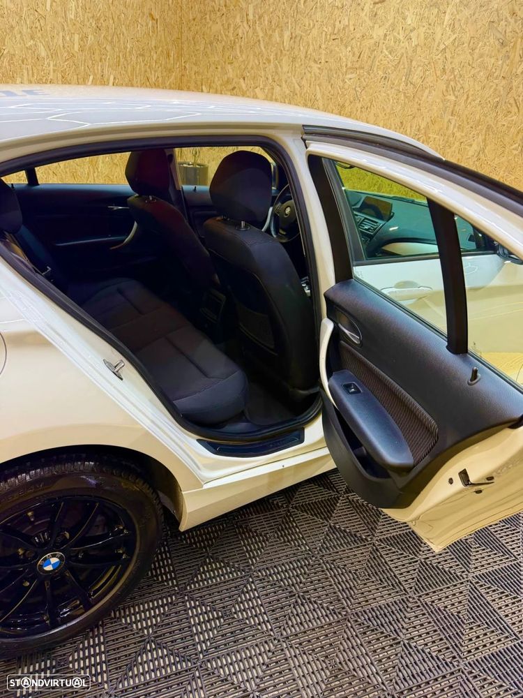 BMW 116 d EfficientDynamics - 12