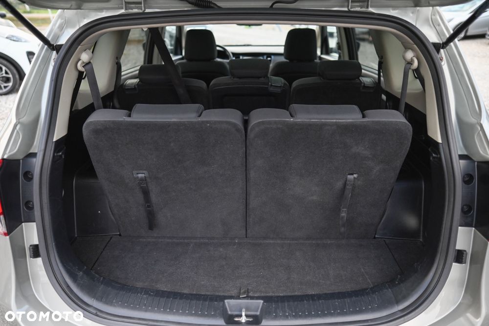 Kia Carens 1.7 CRDi S 7os - 10