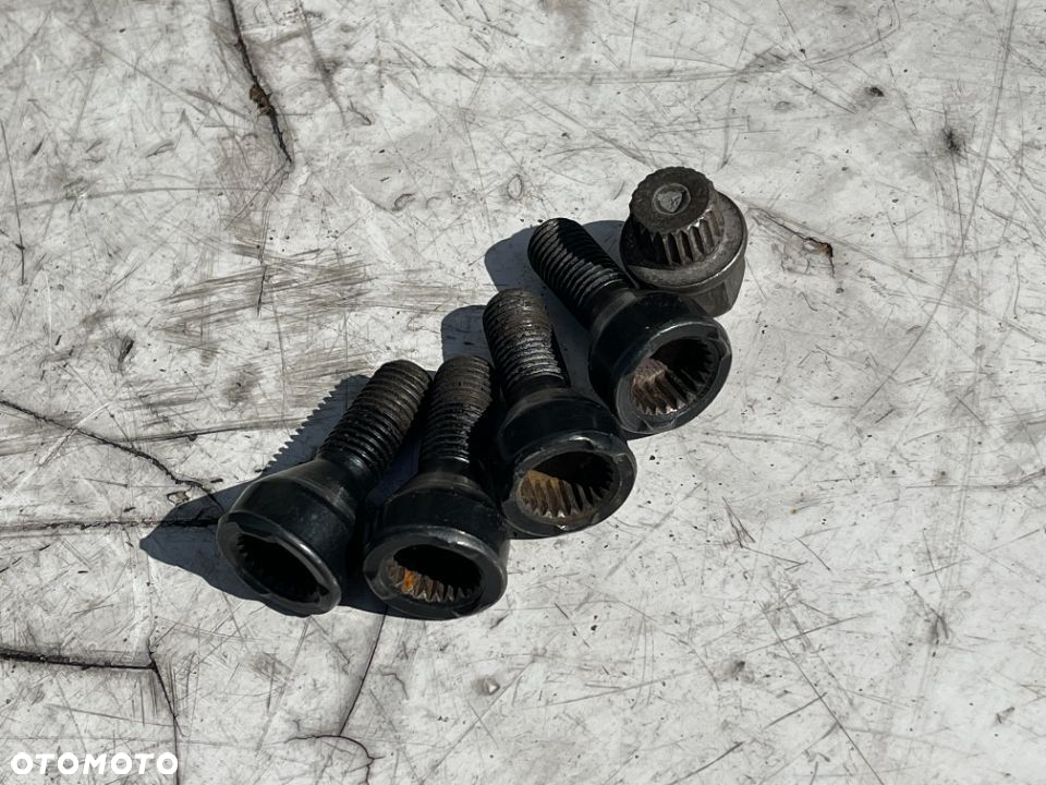 Śruby zabezpieczające do kół antykradzieżowe do felg Bmw 17mm jak nowe - 2