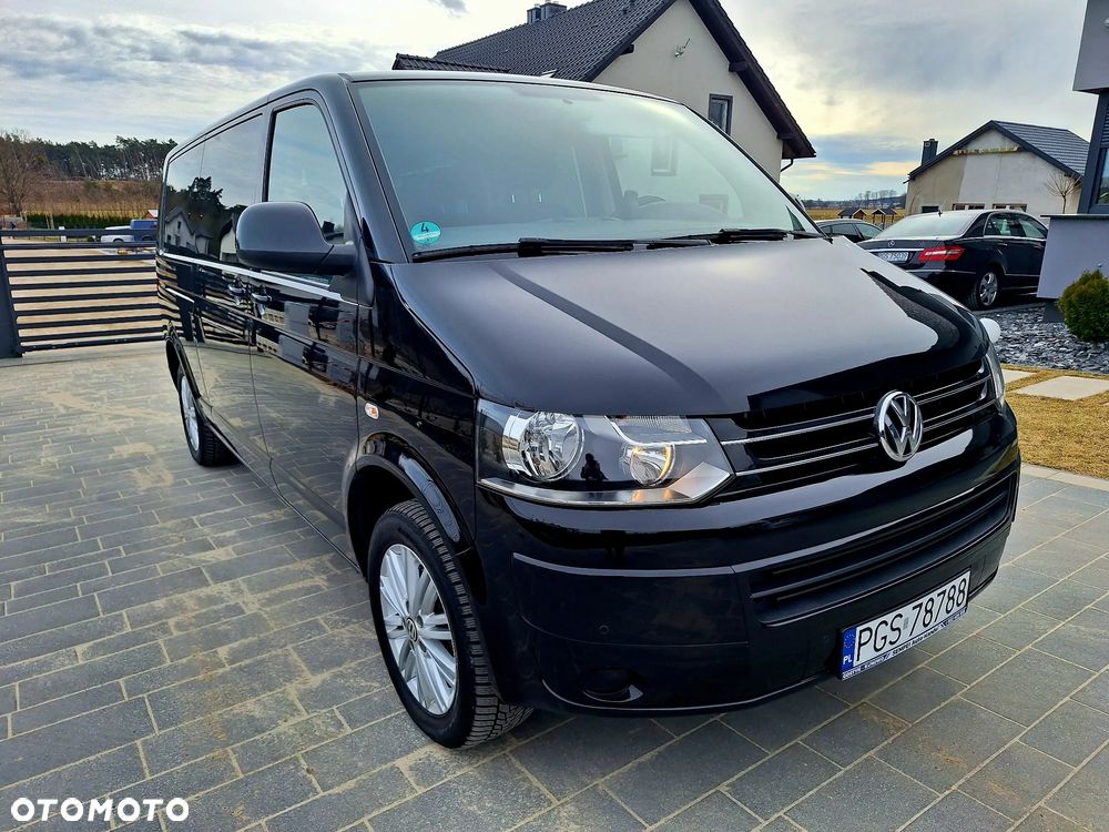 Volkswagen Caravelle - 1