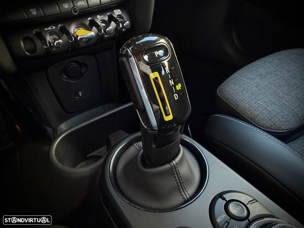 MINI 3 Portas Cooper SE Premium Yours - 28