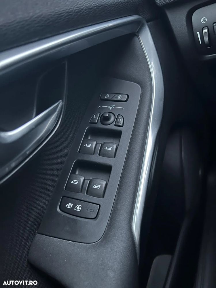 Volvo V40 D4 Aut. Summum - 12