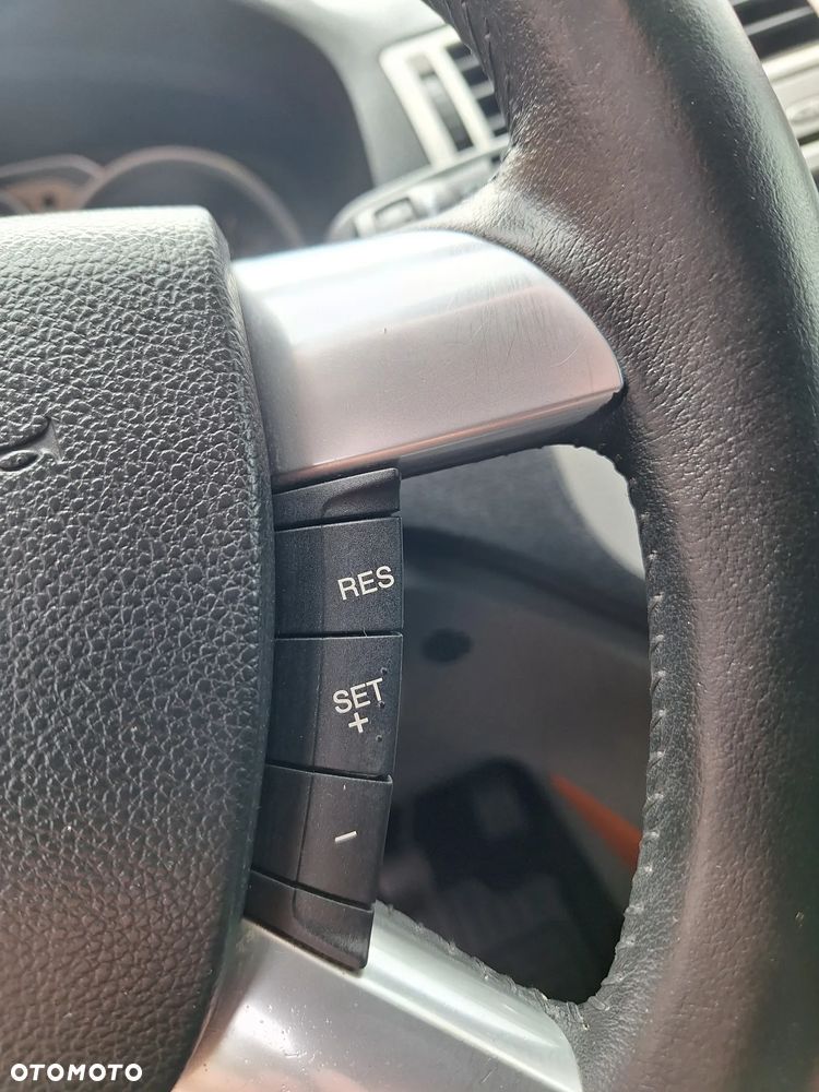 Ford Kuga - 27