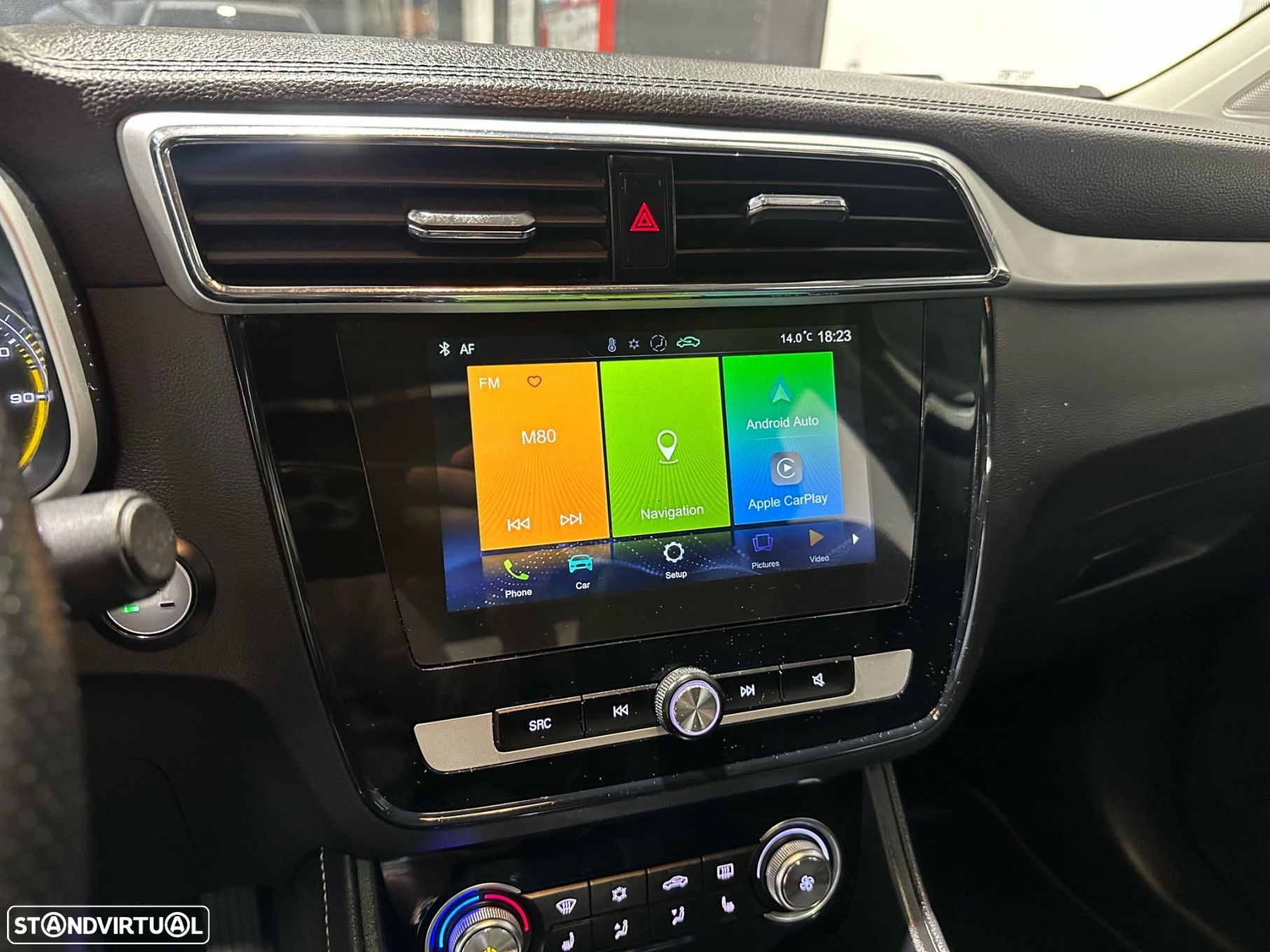 MG ZS EV 44.5 kWh Luxury - 32