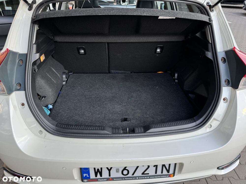 Toyota Auris Hybrid 135 Prestige - 9