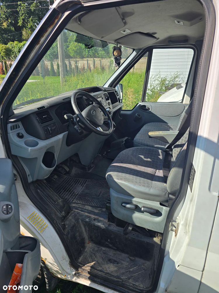 Ford Transit - 10