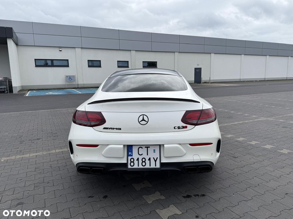 Mercedes-Benz Klasa C AMG 63 S AMG Speedshift 7G-MCT - 11