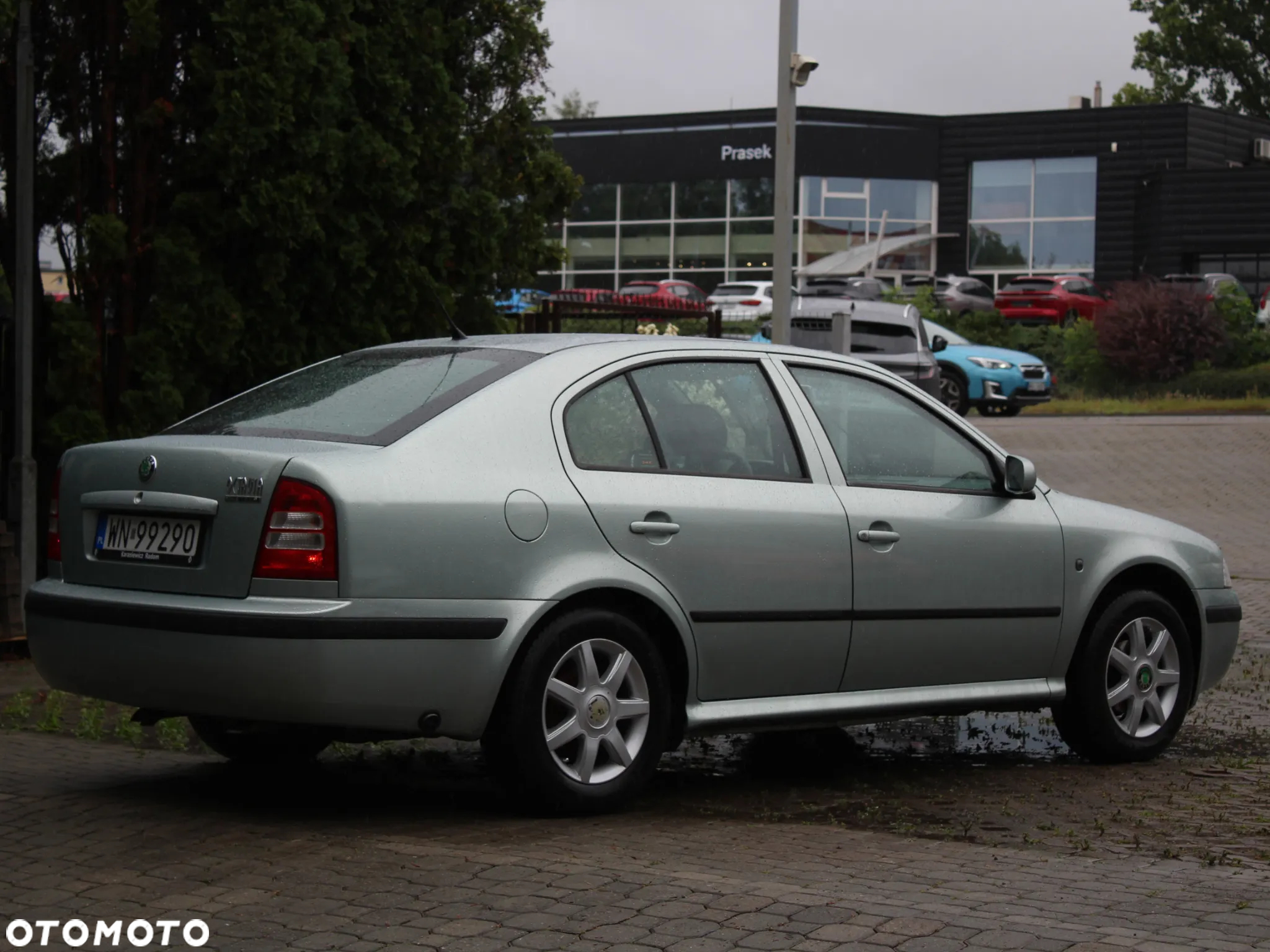 Skoda Octavia 1.6 Tour - 10