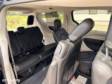 Chrysler Pacifica - 9