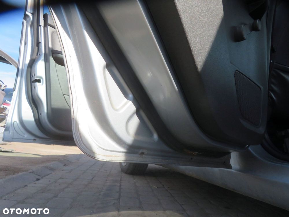 DRZWI TYLNE LEWE FOCUS C-MAX D1  MACHINE SILVER FORD 2003-2007 - 7