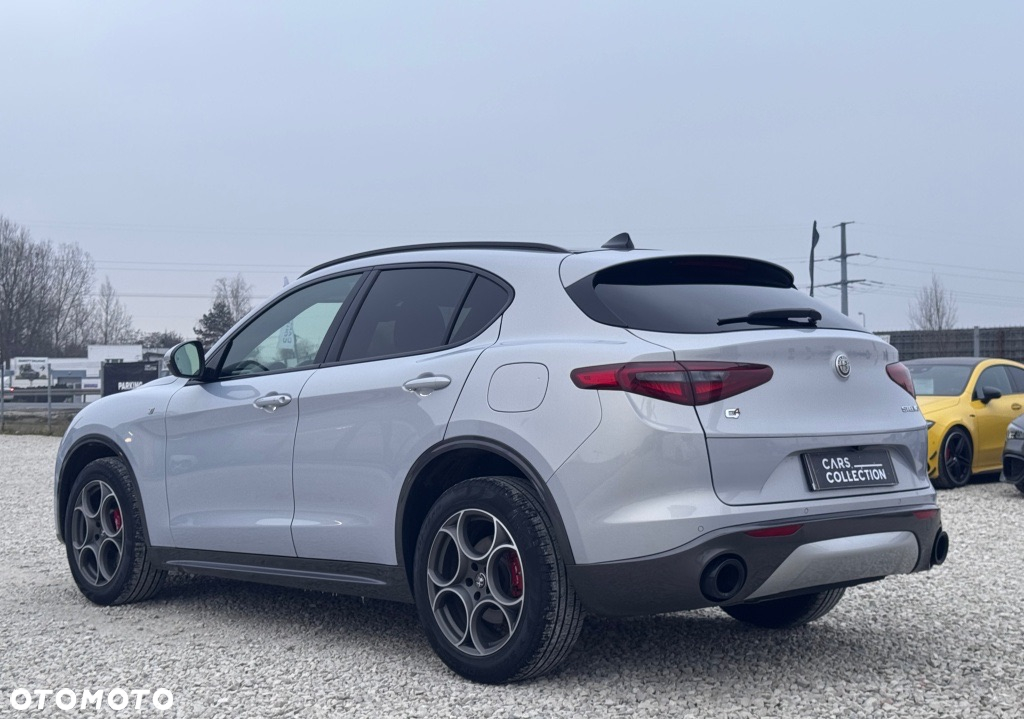 Alfa Romeo Stelvio 2.0 Turbo 16V AT8-Q4 Ti - 6