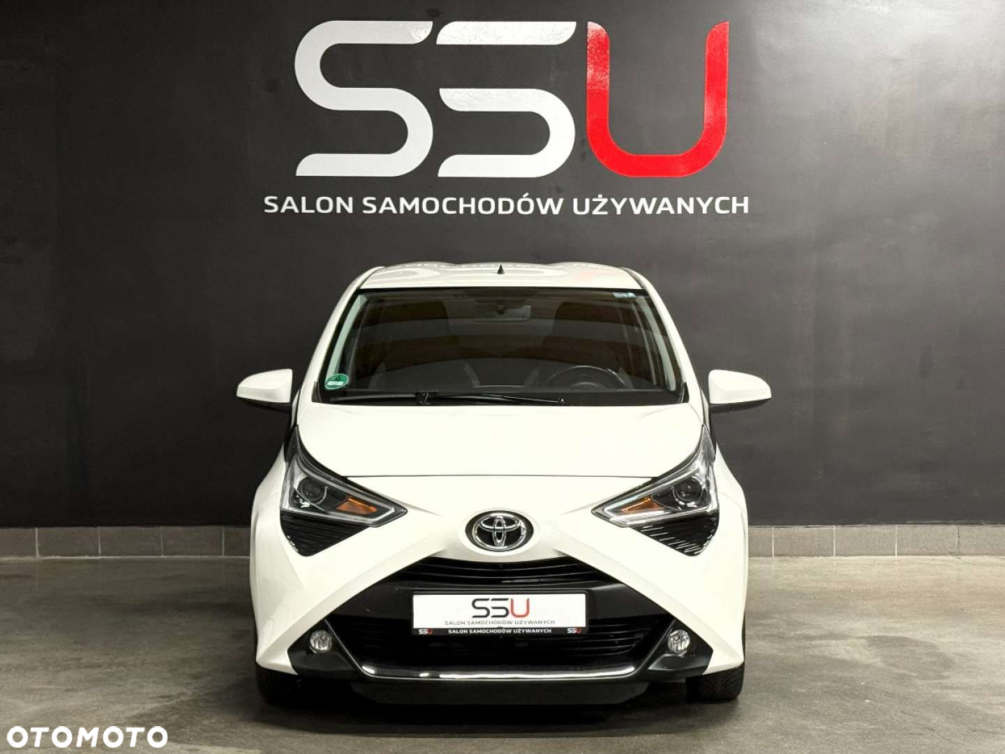 Toyota Aygo x-play connect - 10