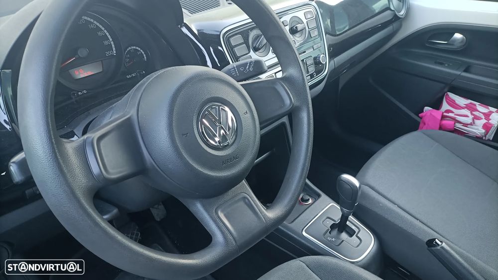VW Up! 1.0 High Auto - 11
