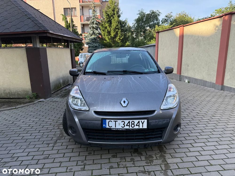 Renault Clio - 17