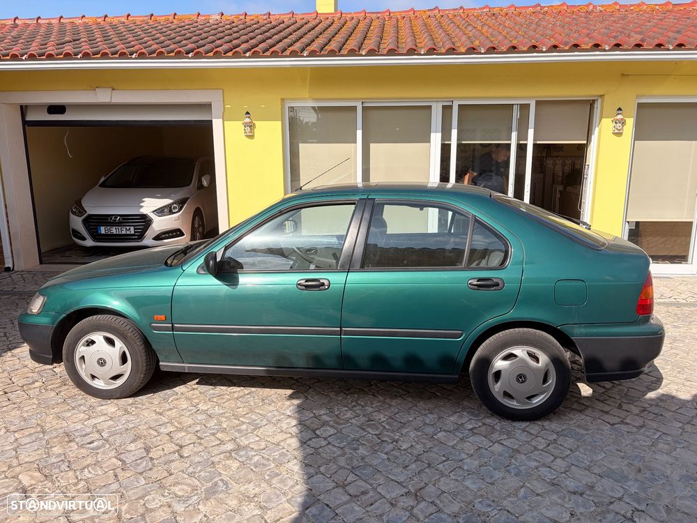Honda Civic 1.4i — fotografia 2