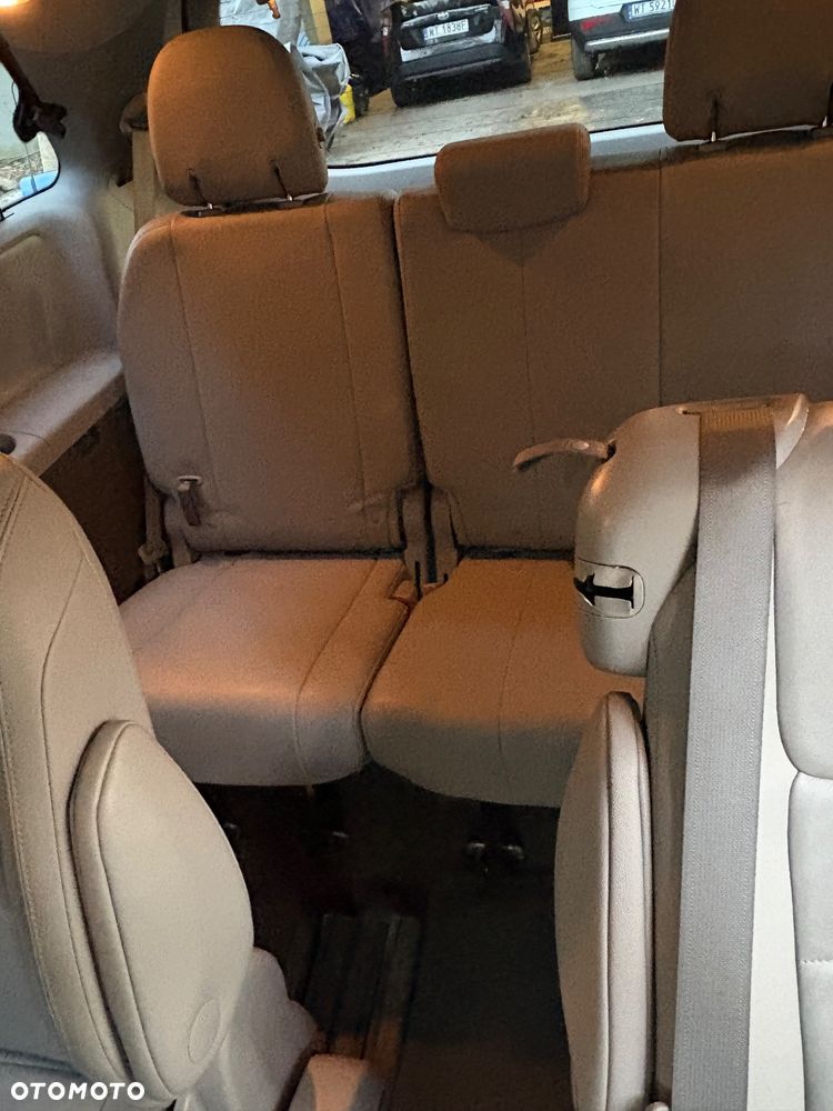 Toyota Sienna 3.5 V6 SE - 18