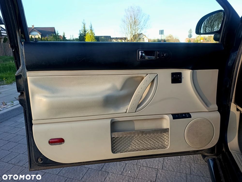 Volkswagen New Beetle 2.0 - 14