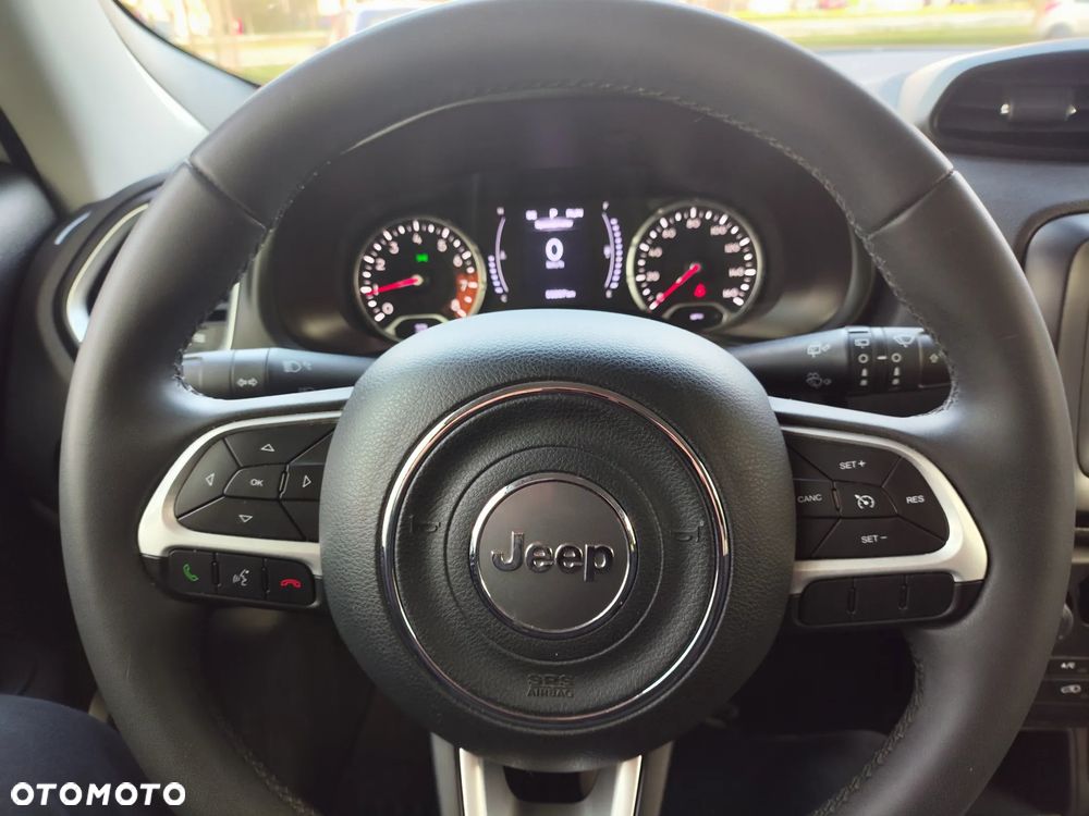 Jeep Renegade - 12