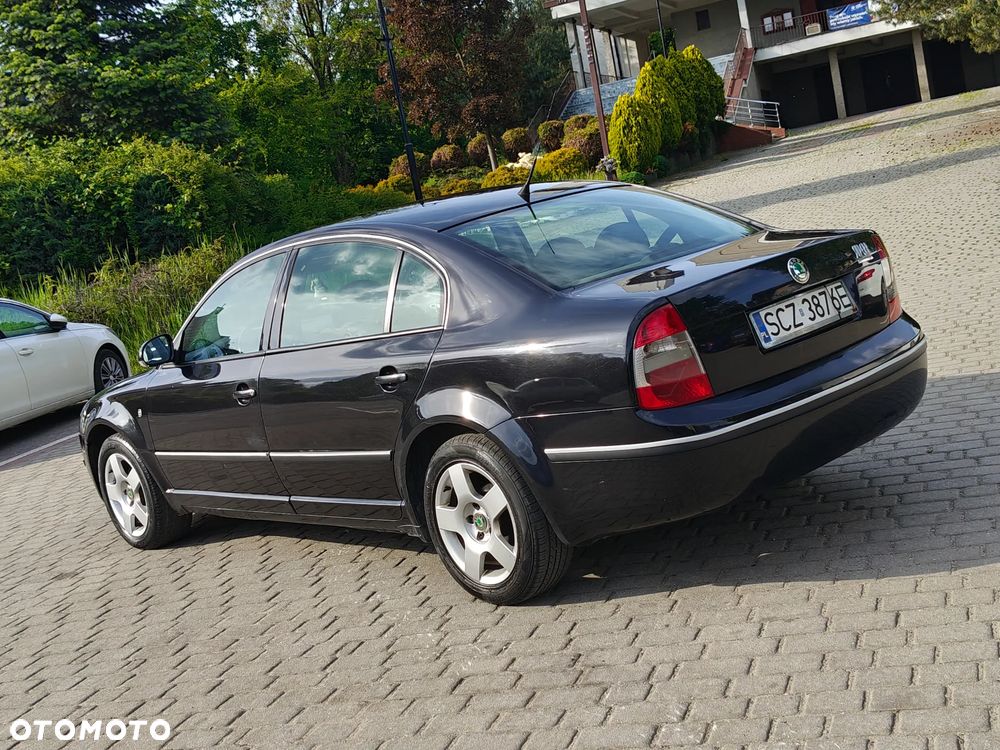 Skoda Superb 1,9 TDI Exclusive - 16