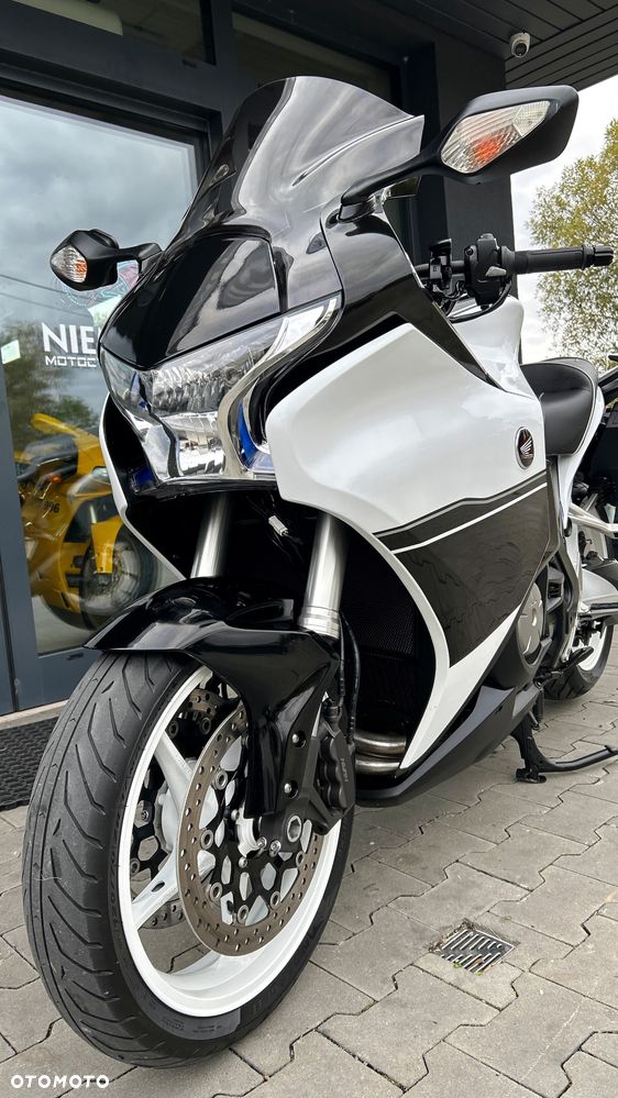 Honda VFR - 30