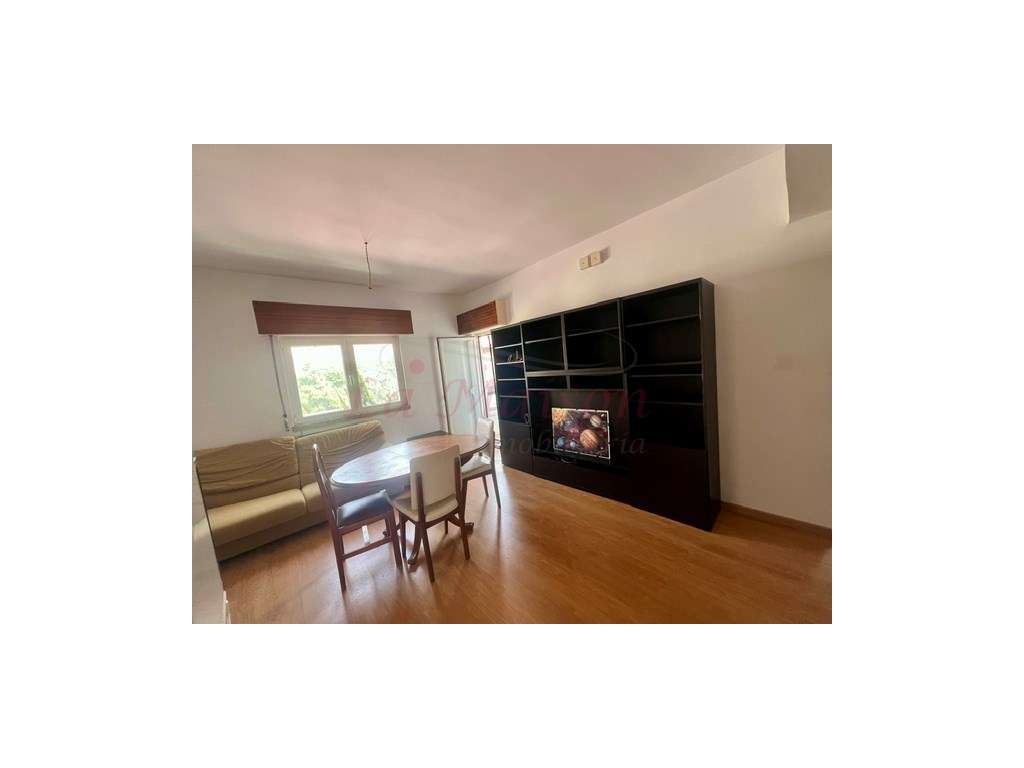 Apartamento T1+1 com varanda - Grande imagem: 4/17