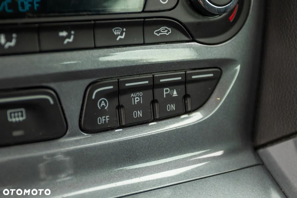 Ford Focus 1.6 EcoBoost Start-Stopp-System Titanium - 26