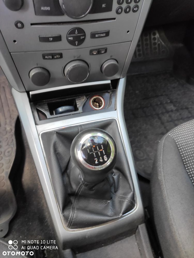 Opel Astra 1.9 CDTI Cosmo - 29