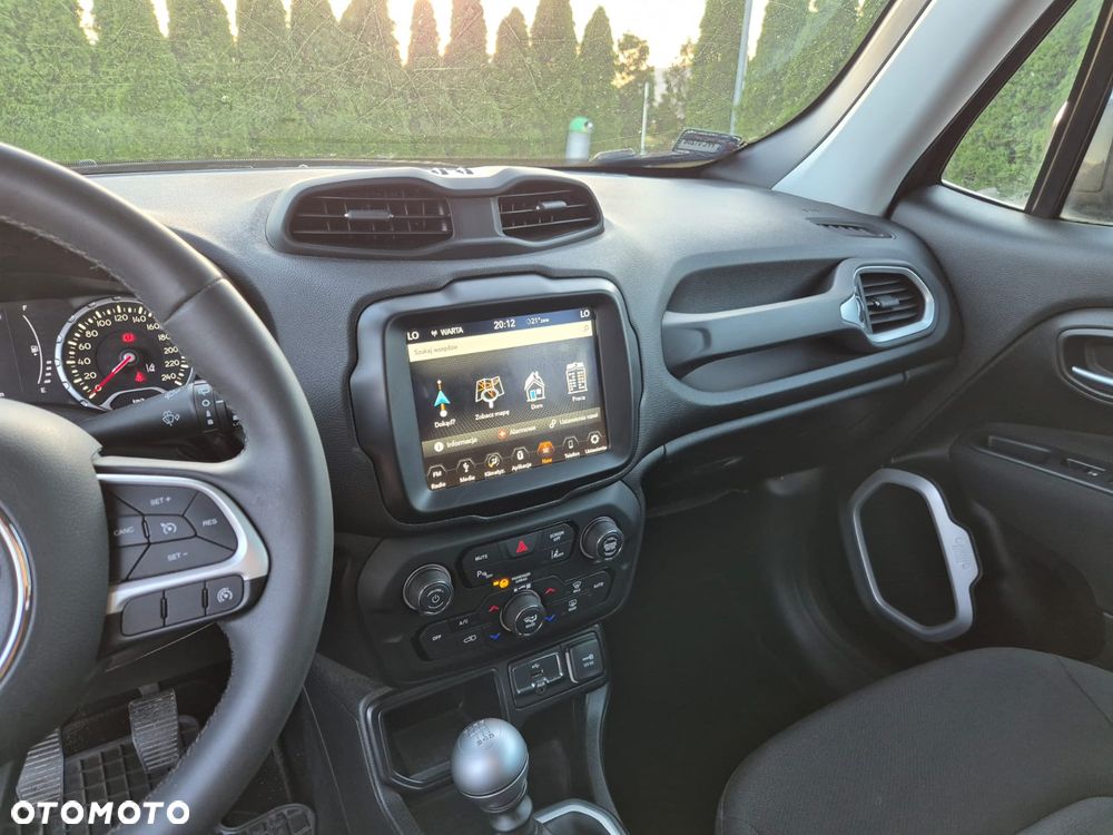 Jeep Renegade - 10