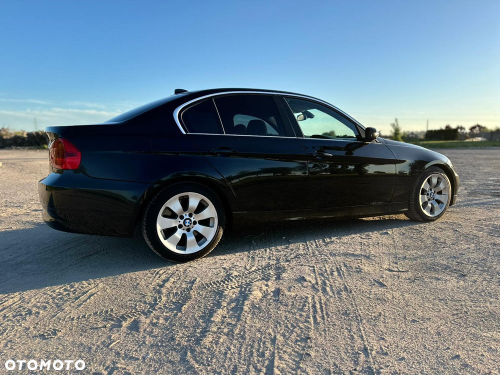 BMW Seria 3 330i - 10