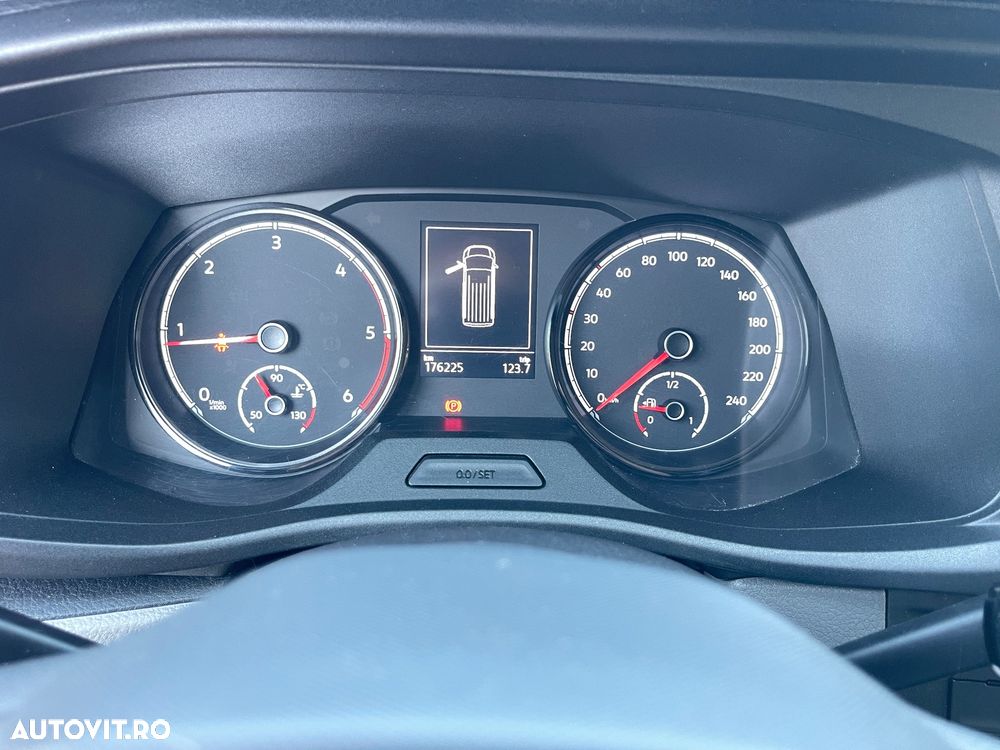 Volkswagen Transporter 2.0TDI  LUNG  2CULISANTE - 39