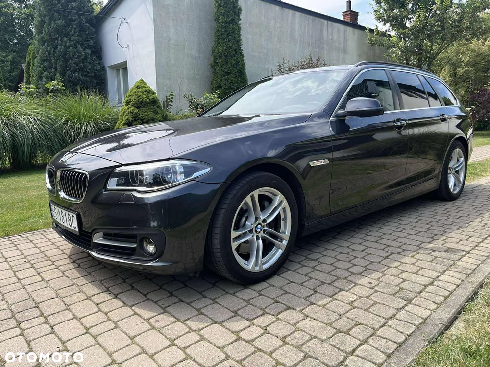 BMW Seria 5 528i xDrive Touring Sport-Aut - 1