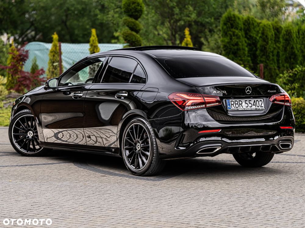 Mercedes-Benz Klasa A 220 4-Matic AMG Line 7G-DCT - 14