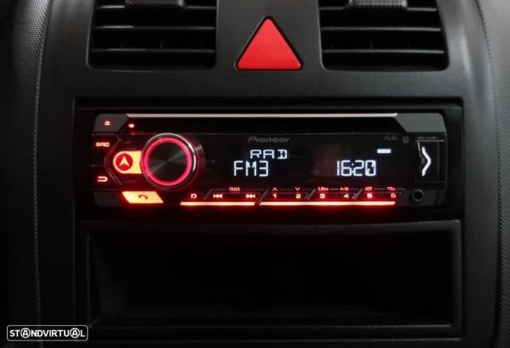 VW Polo 1.0 Confortline - 23