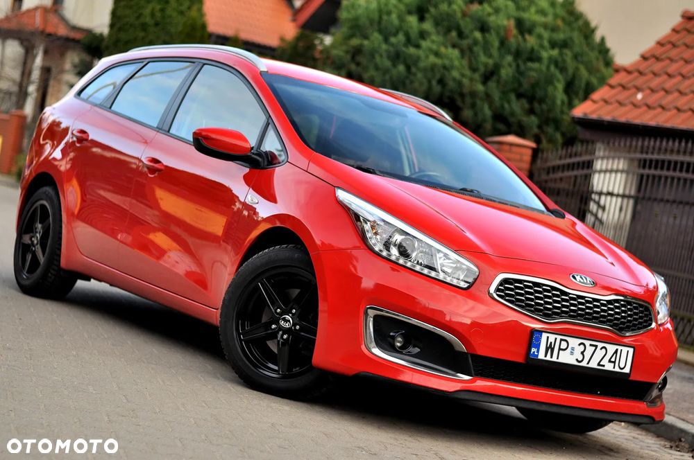 Kia Ceed 1.6 GDI M DCT - 10