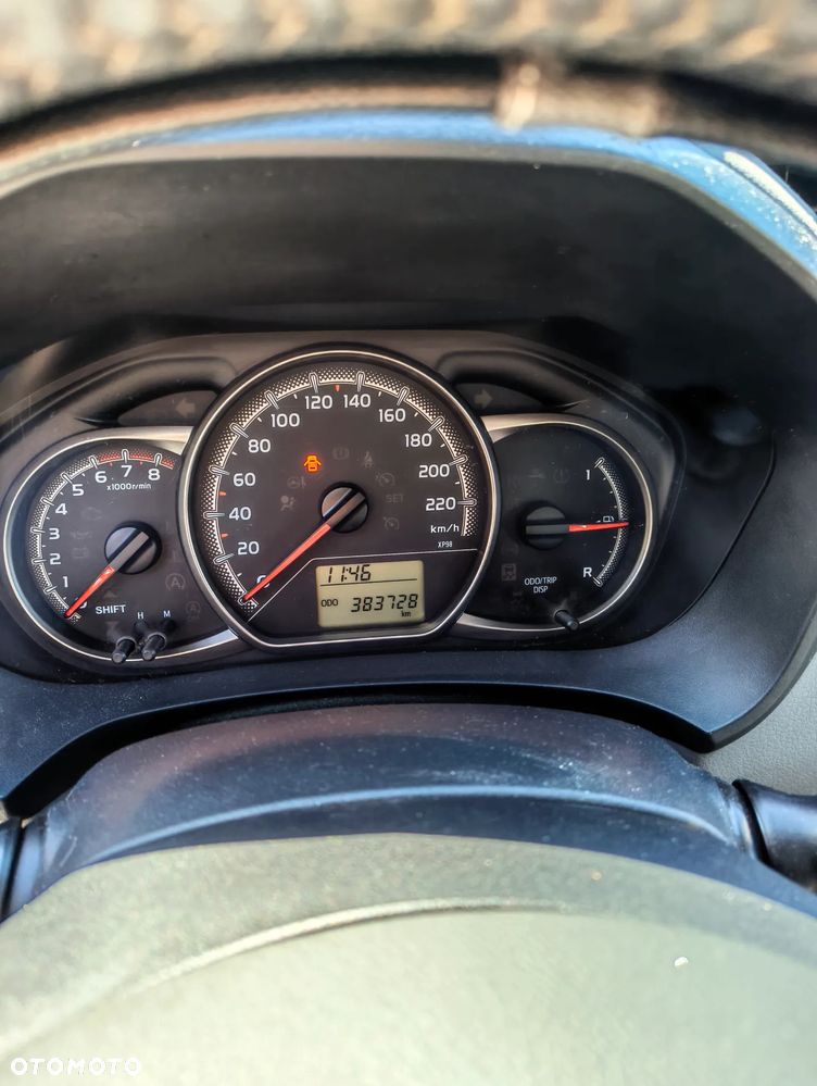 Toyota Yaris 1.0 Active EU6 - 4