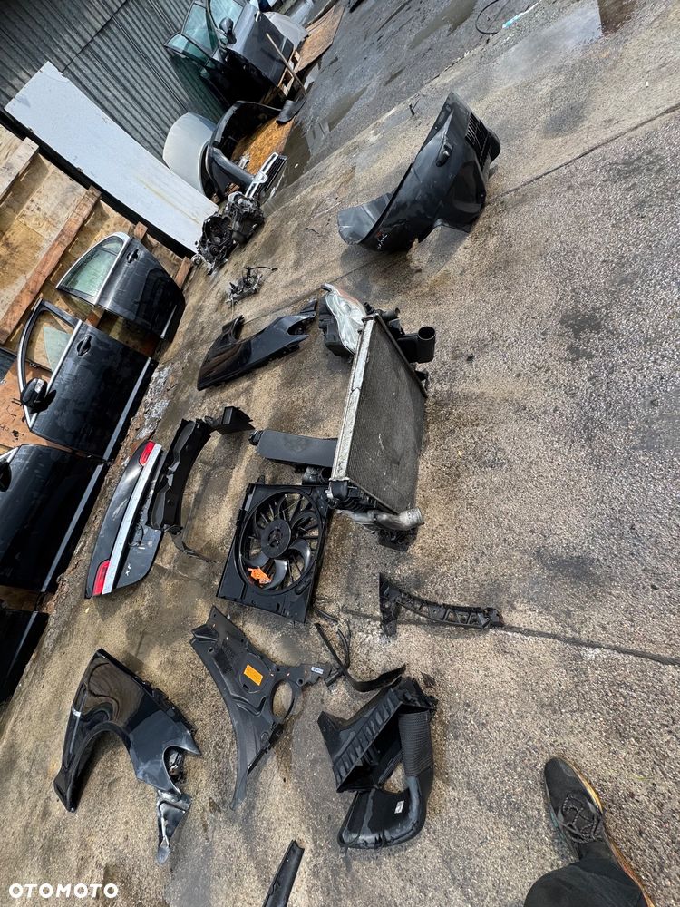 Jaguar xf PEL leg ha Czarny czarne   Do Czarnego Drzwi prawe lewe przednie tylne tył szyba -350sztuka   Klapa bagażnika klapa tylnia tył 400zl   Błotnik prawy lewe 350 sztuka   Lampa prawa lewa  -300zl   Komplet chłodnic wentylator -450     Wszystkie części Jaguar xf szybka wysyłka - 12