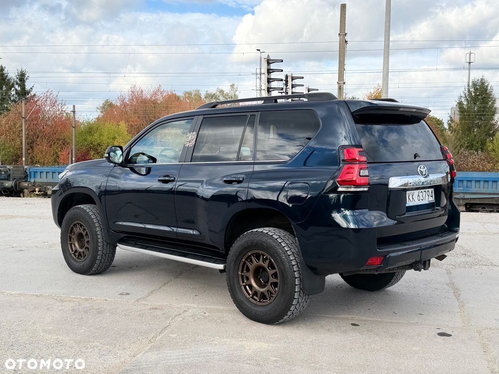 Toyota Land Cruiser - 5