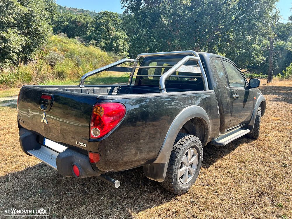 Mitsubishi L200 2.5 DI-D Club Invite AC 4WD - 4