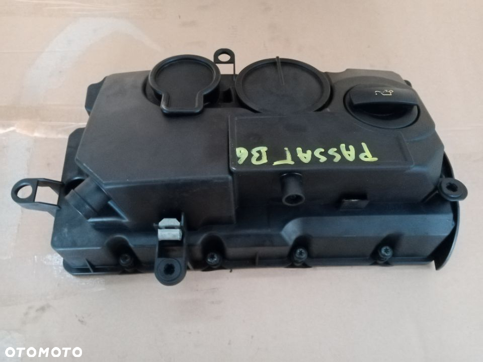Pokrywa zaworów dekiel VW Passat B6 3C0 2.0 TDI 03G103475D 03G103469M - 2