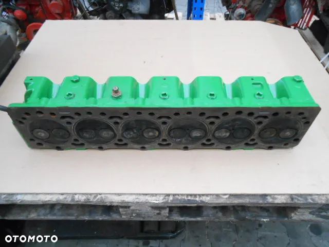 Głowica silnika R102932 John Deere 7800 - 1