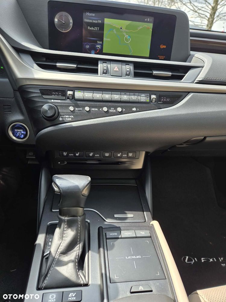 Lexus ES 300h Prestige - 5