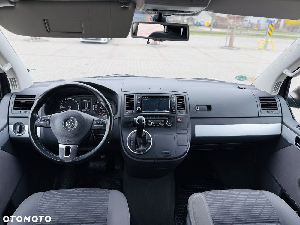Volkswagen Multivan - 10