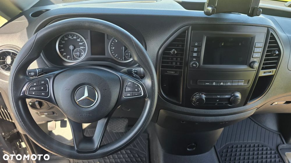 Mercedes-Benz Vito 119 - 12