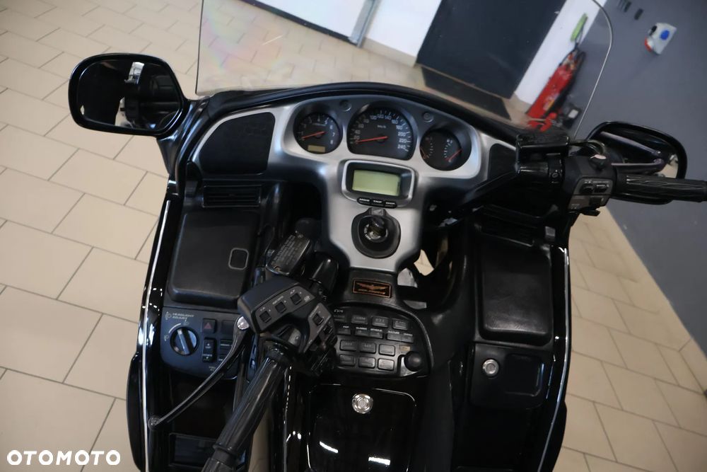 Honda GL - 9