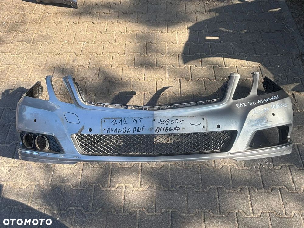 Zderzak Przód Mercedes 212 Przed Lift Avangarde 2009-2012r - 1