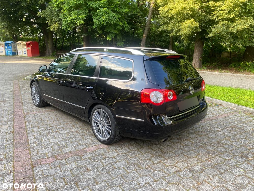 Volkswagen Passat 3.2 V6 FSI 4Mot Highline DSG - 3