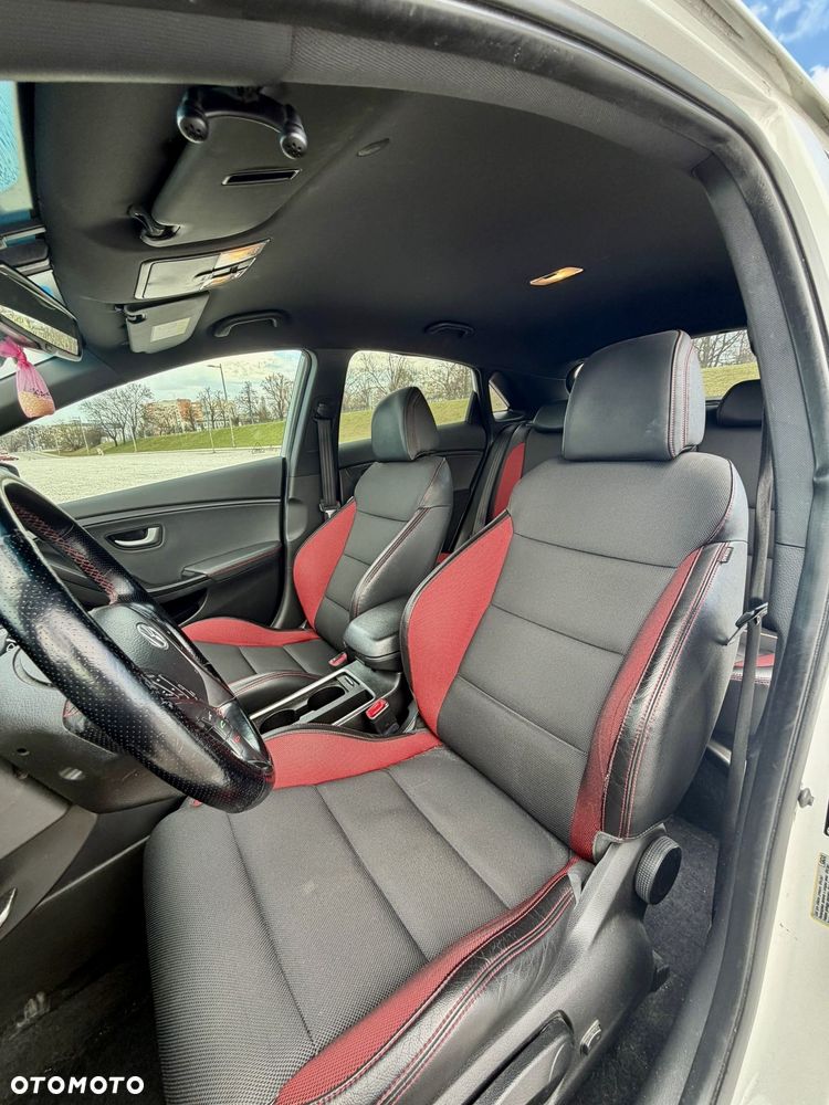 Hyundai i30 1.6 T GDI Turbo - 24