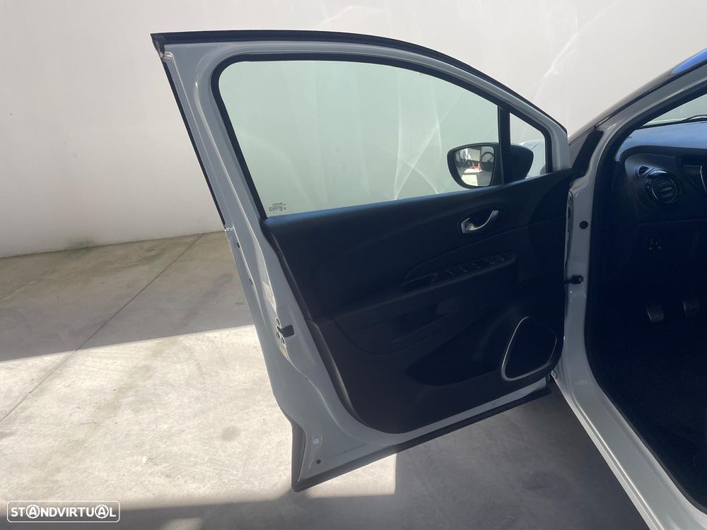 Renault Captur 1.3 TCe Exclusive - 17